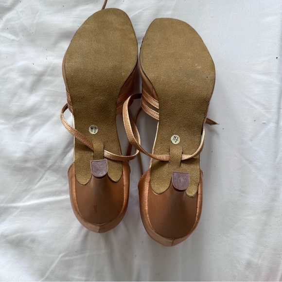 Featherlite Ballroom Dance Shoes Size 11.5 Flesh/Tan Satin & Mesh  2.5” Heel NIB - Picture 9 of 12